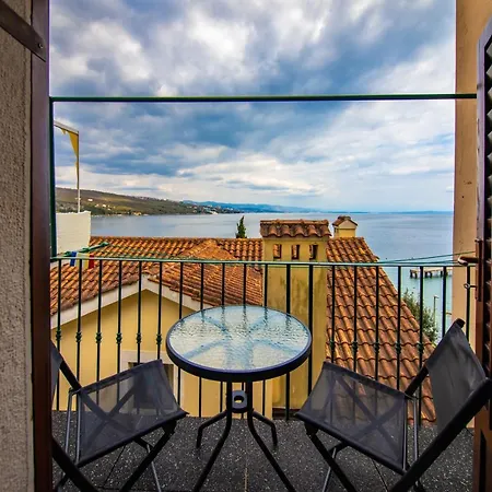 Kos**** Apartment